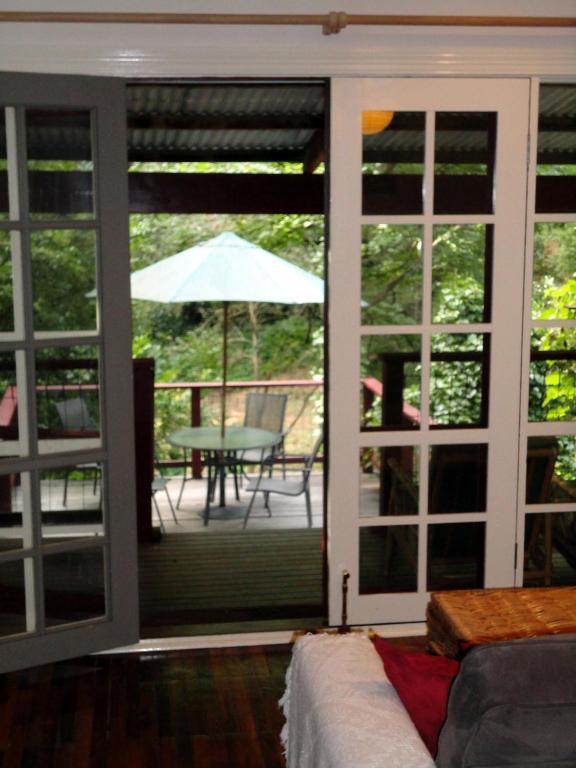 Stone'S Throw Cottage Bed And Breakfast Belgrave Ruang foto