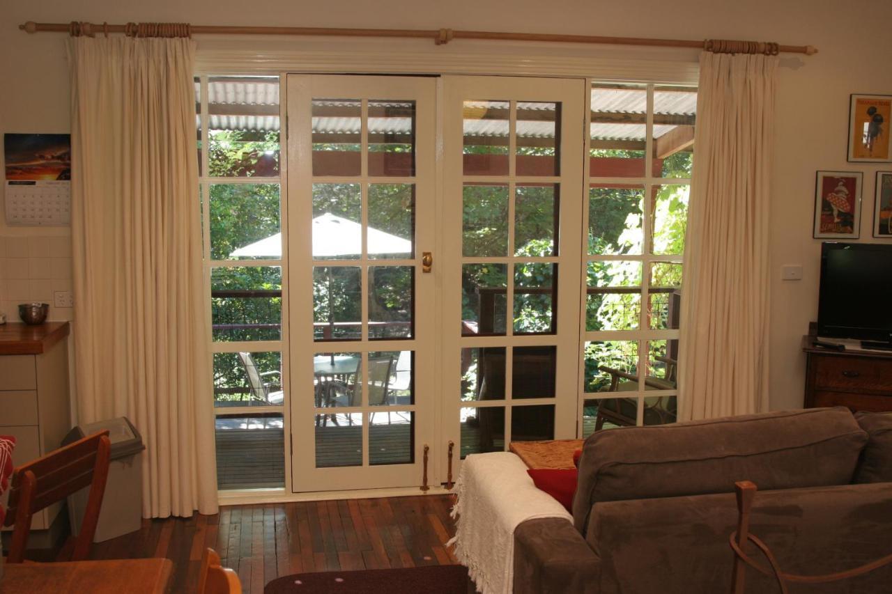 Stone'S Throw Cottage Bed And Breakfast Belgrave Bagian luar foto