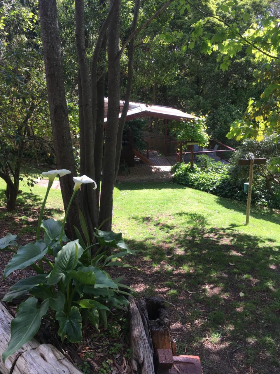 Stone'S Throw Cottage Bed And Breakfast Belgrave Bagian luar foto